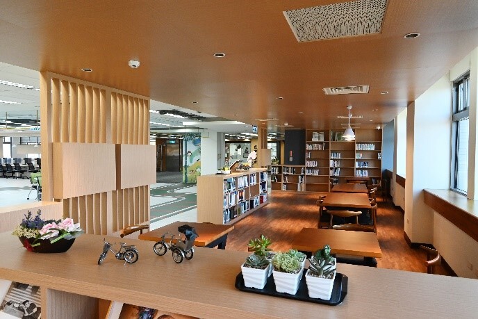 宜蘭大學圖資館「學習共享空間」開幕 全新閱讀空間啟航