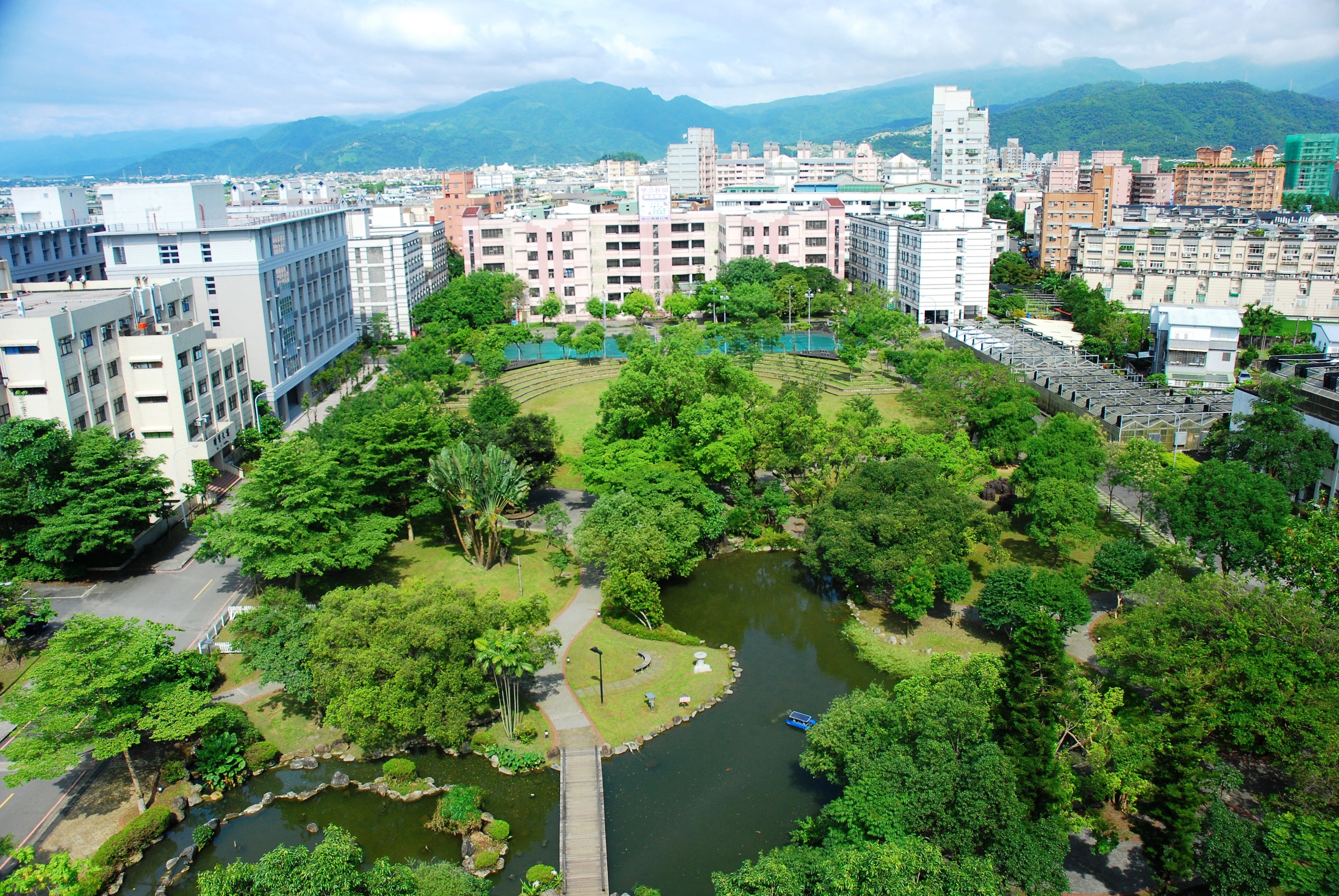 宜大校園綠意盎然