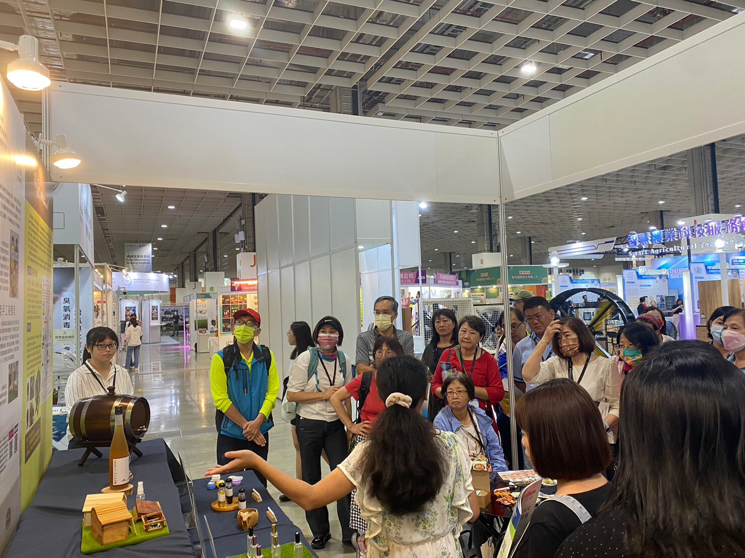 宜大森林特產物實驗室張資正副教授研究團隊介紹開發成品及應用價值