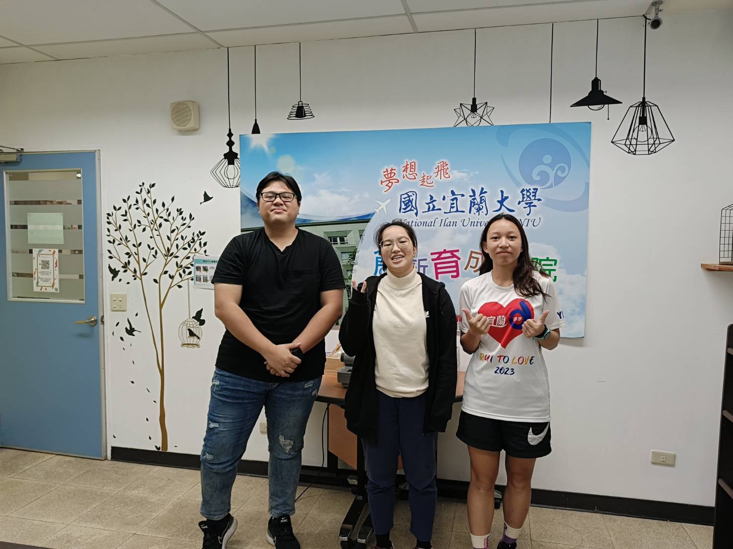 學生團隊Kiri-51縣鐵路基地合照